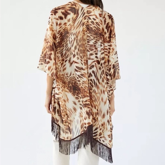 NWT Urban Outfitters Leopard Animal Print Fringe Hem Kimono - Picture 4 of 8